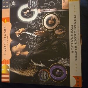 Social Star Selfie Light Stand Fao Schwarz